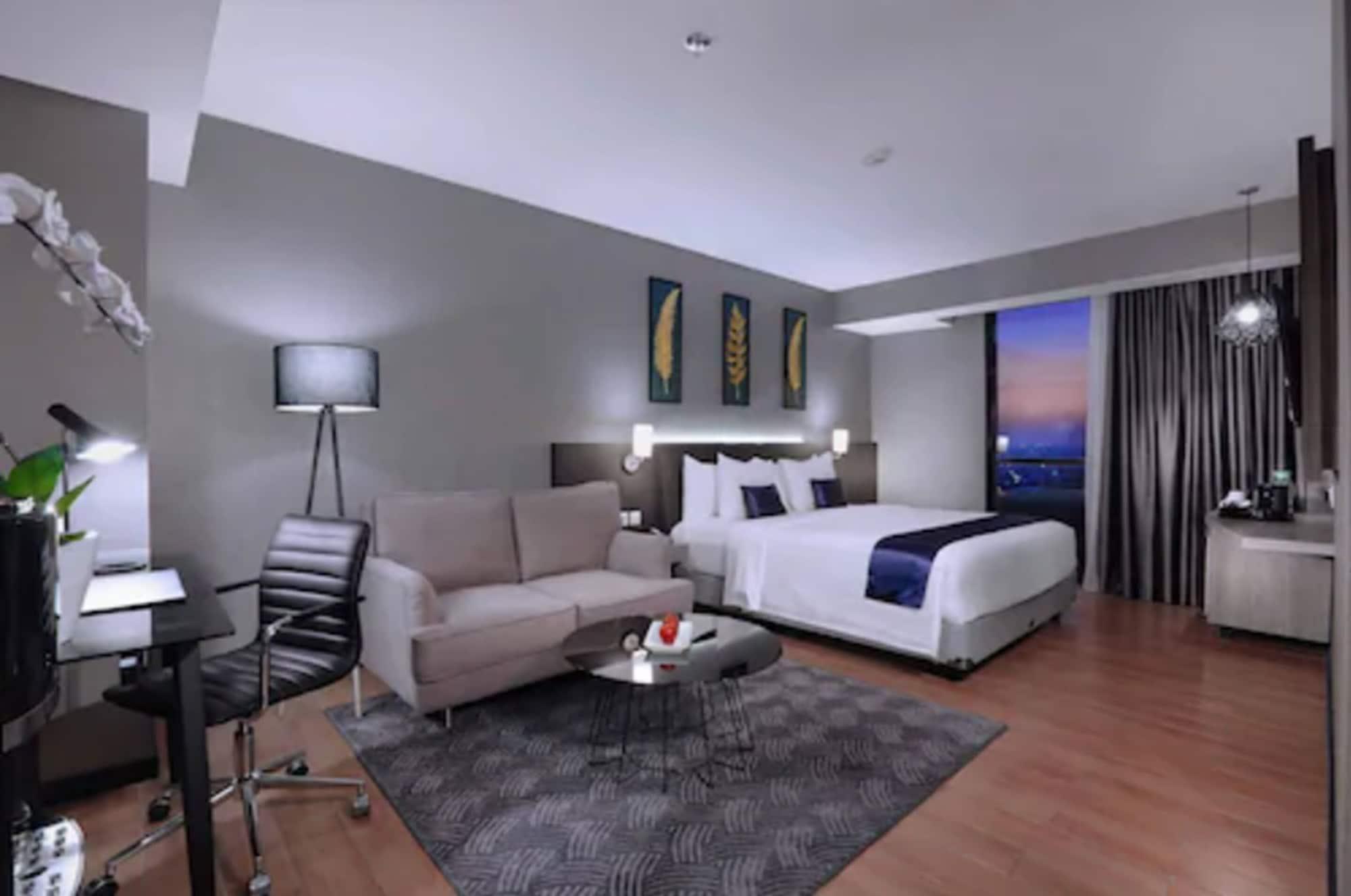 Aston Inn Pandanaran Semarang Kültér fotó