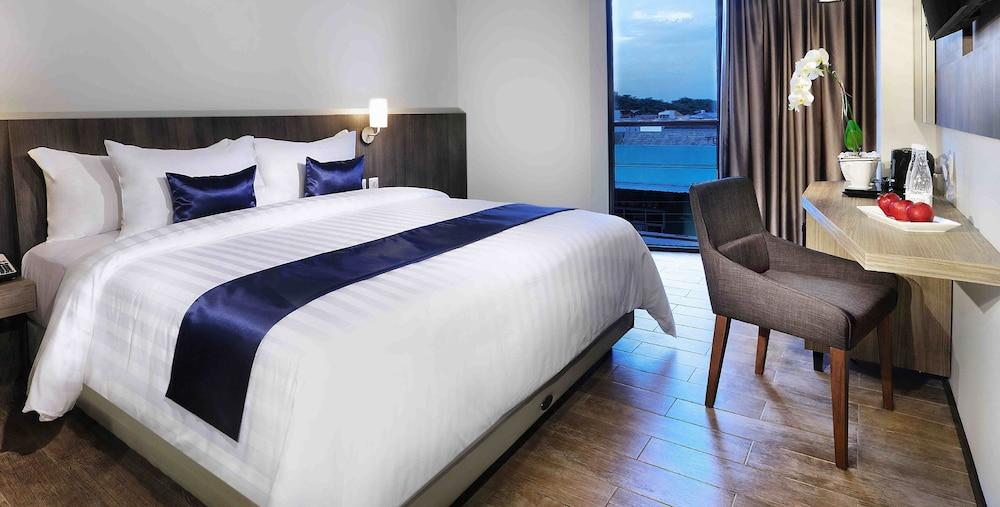 Aston Inn Pandanaran Semarang Kültér fotó