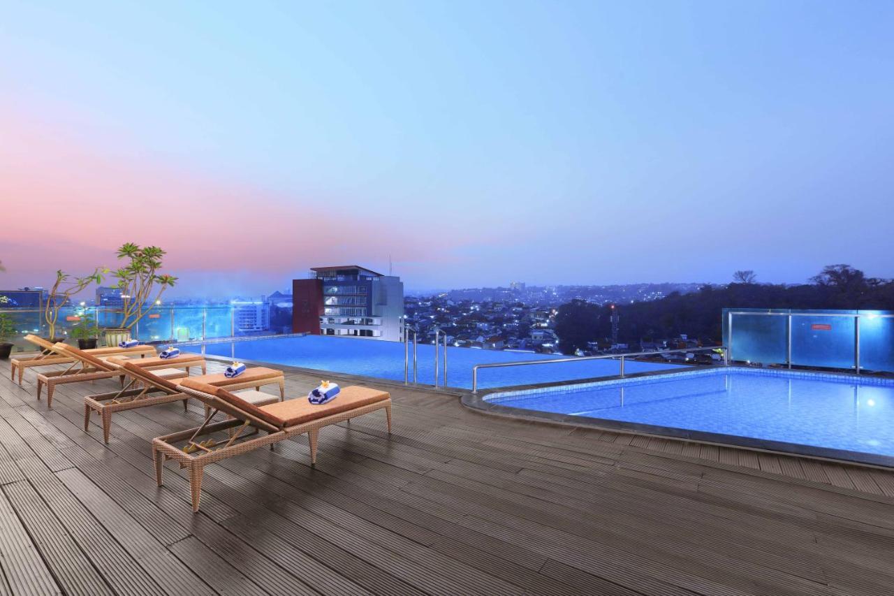 Aston Inn Pandanaran Semarang Kültér fotó
