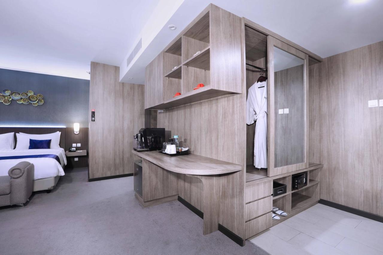 Aston Inn Pandanaran Semarang Kültér fotó